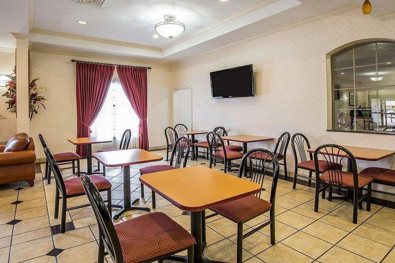 Sonesta Essential Beaumont Hotel Bagian luar foto