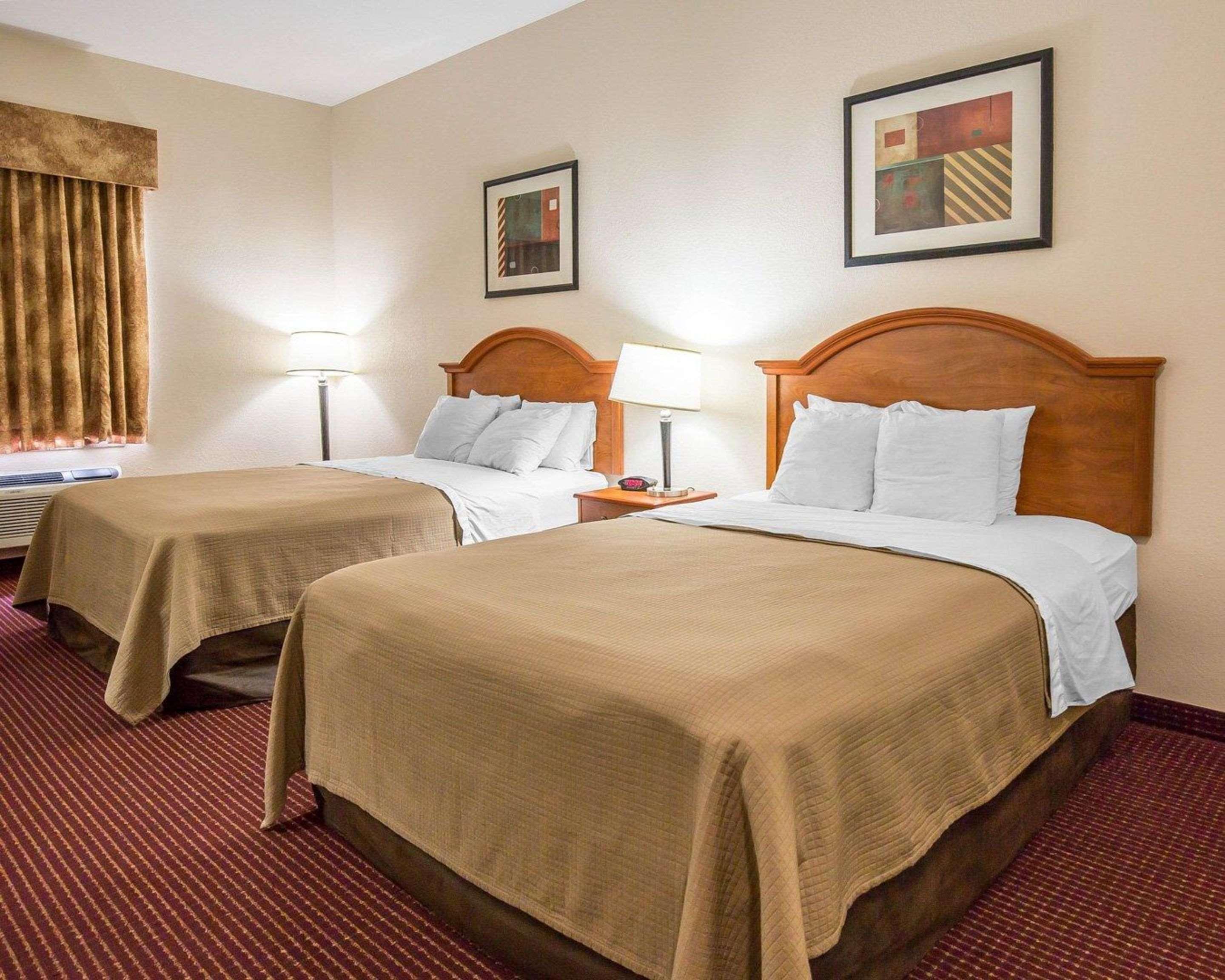 Sonesta Essential Beaumont Hotel Bagian luar foto