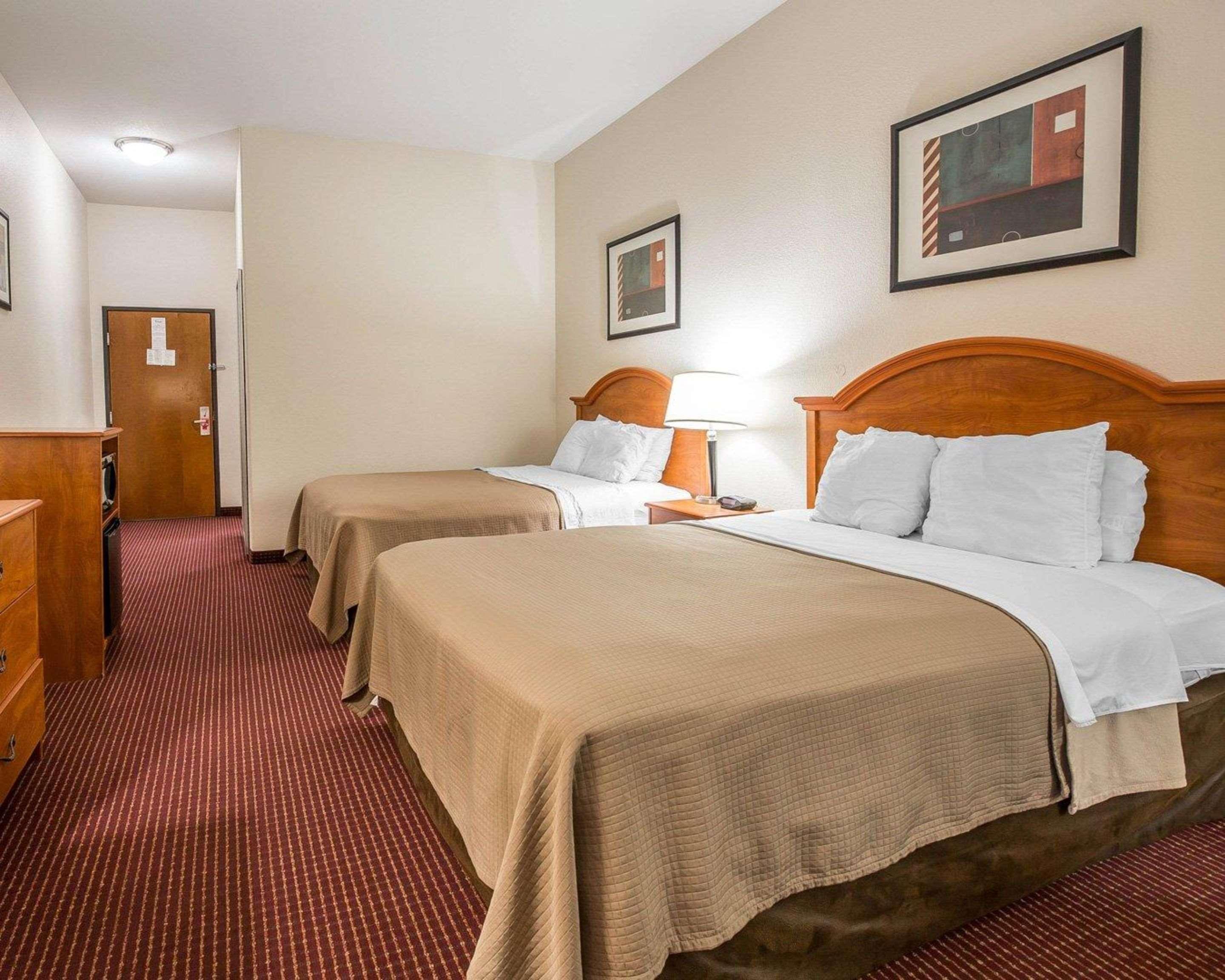 Sonesta Essential Beaumont Hotel Bagian luar foto