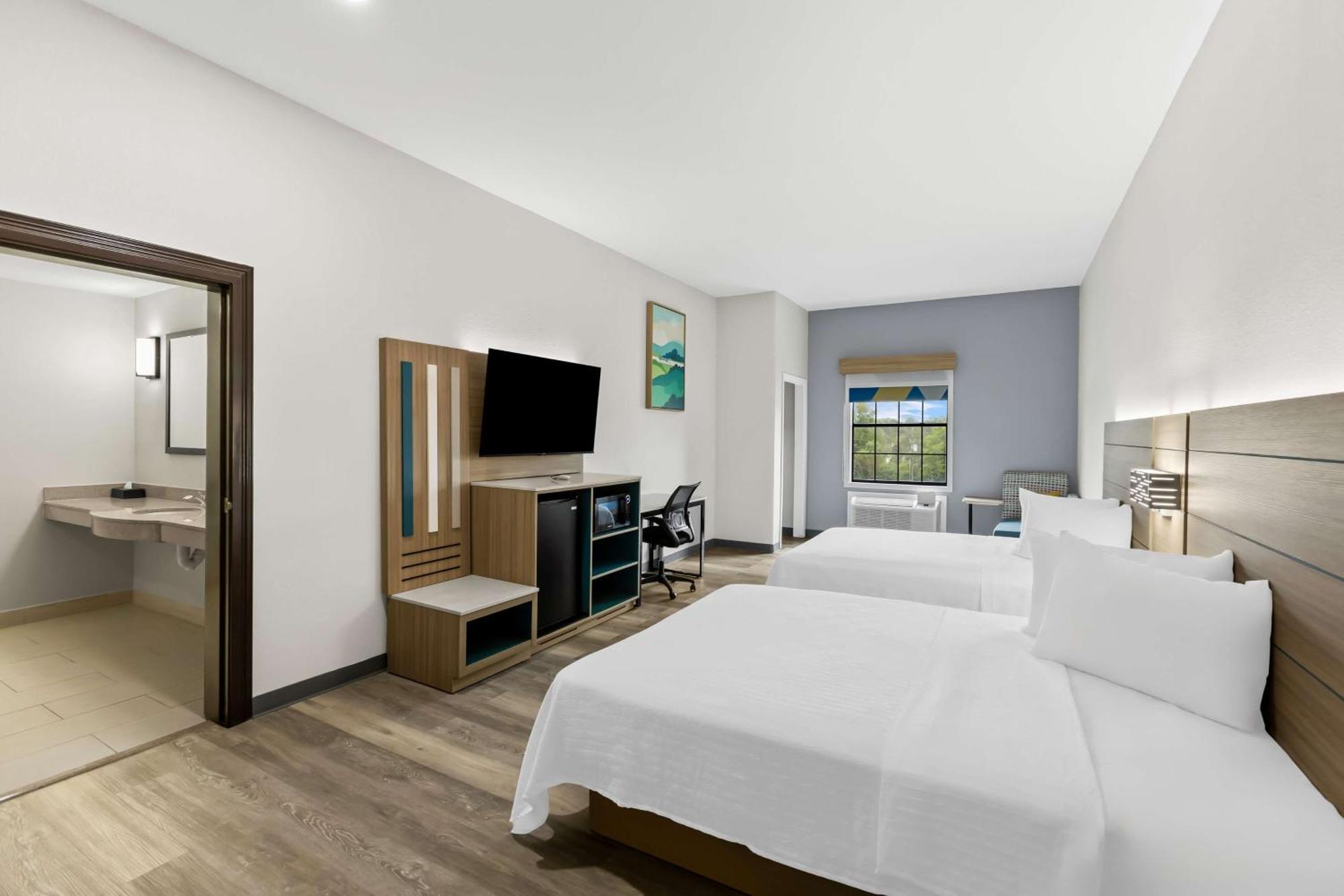 Sonesta Essential Beaumont Hotel Bagian luar foto