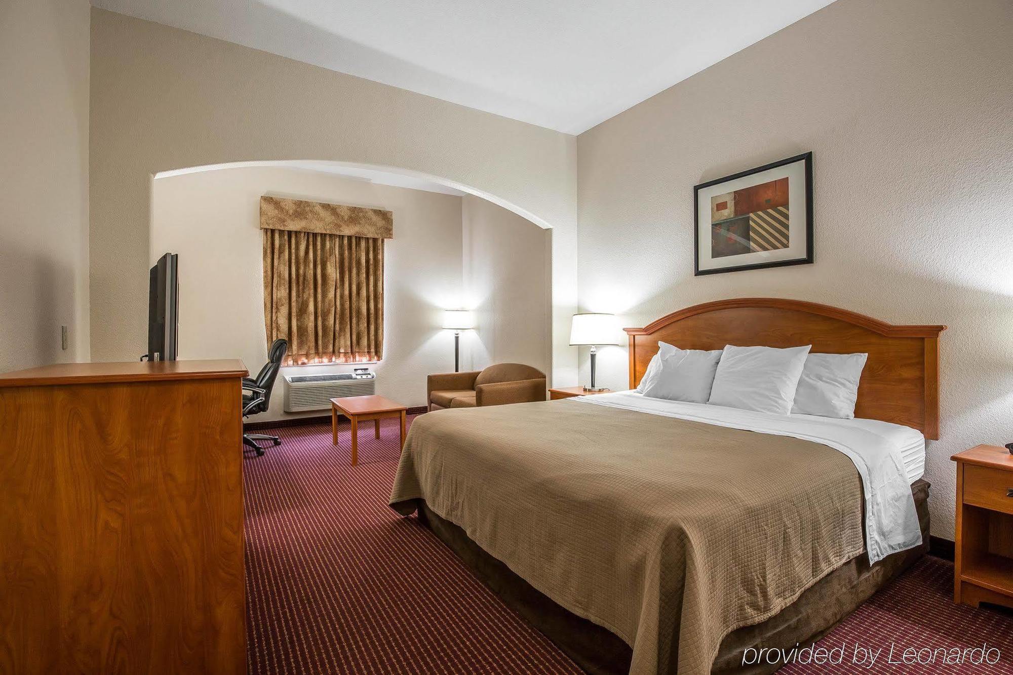Sonesta Essential Beaumont Hotel Bagian luar foto