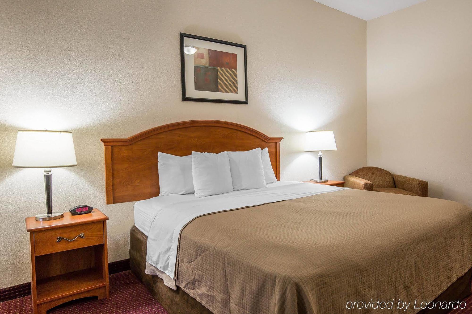 Sonesta Essential Beaumont Hotel Bagian luar foto