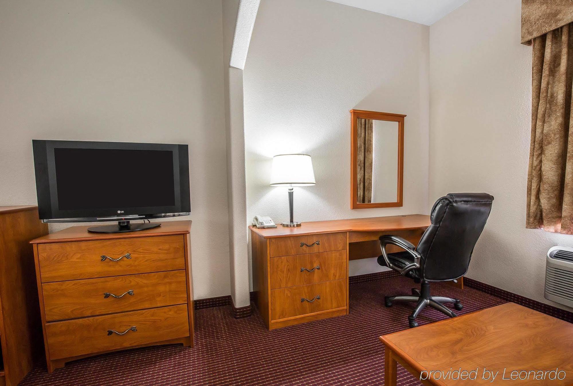Sonesta Essential Beaumont Hotel Bagian luar foto